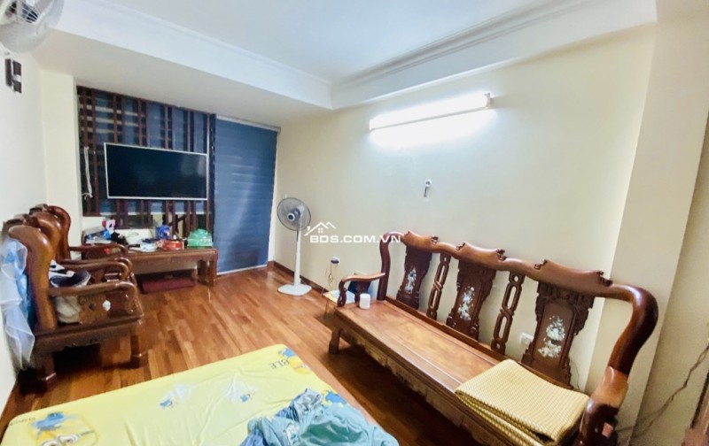 NHÀ ĐẸP-CẠNH HỒ HẠ ĐÌNH-KHƯƠNG ĐÌNH-Ô TÔ-NỘI THẤT 47M-4 TẦNG GIÁ 6,8 TỶ