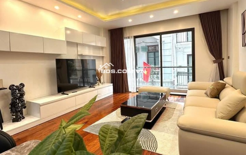 Nhà Đẹp Kinh Doanh, Đường Hoàng Mai 51/55m, 6  tầng, mt 4.3m, giá 18.6 tỷ