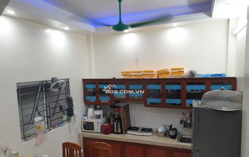 BÁN NHÀ ĐẸP 1.65 TỶ 3 TẦNG 47M2 KHU VỰC TRẦN QUANG KHẢI
