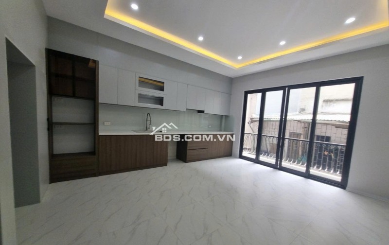Bán Nhà Phân Lô Phố Vương Thừa Vũ,TX - Oto - Thang Máy - 50M, 6Tầng. Chỉ 16.7 Tỷ.