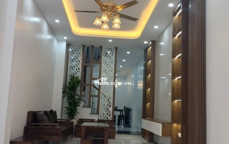Bán Nhà Ngã Tư Sở - Oto - Kinh Doanh - 40m, 4 Tầng - Full Nội Thất. Chỉ 12.5 Tỷ.