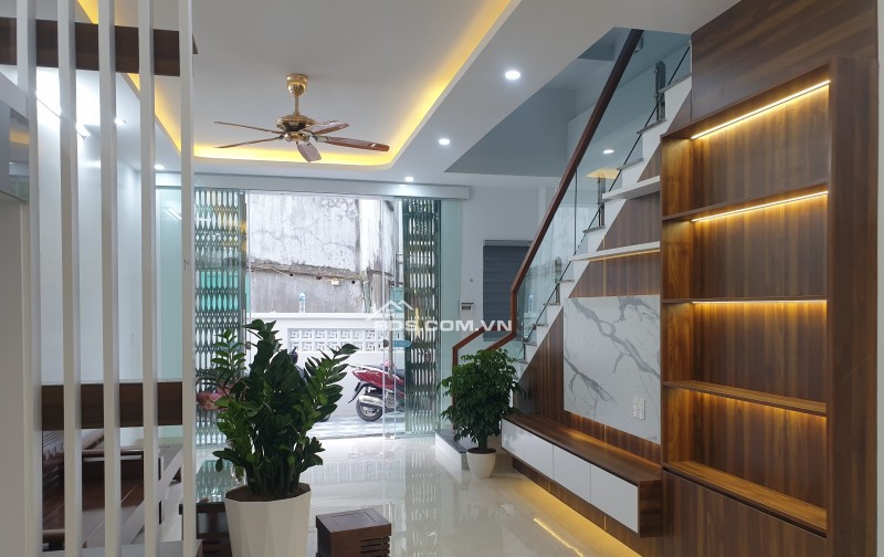 BÁN NHÀ ĐẸP 2.468 TỶ 3 TẦNG 51M2 ( TÂY NAM ) NGÕ KHU ĐÔ THỊ MỸ TRUNG