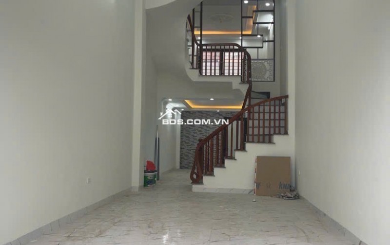 Bán nhà 54m2*5 tầng Vĩnh Quỳnh - Thanh Trì, ô tô đỗ của, Giá đầu tư