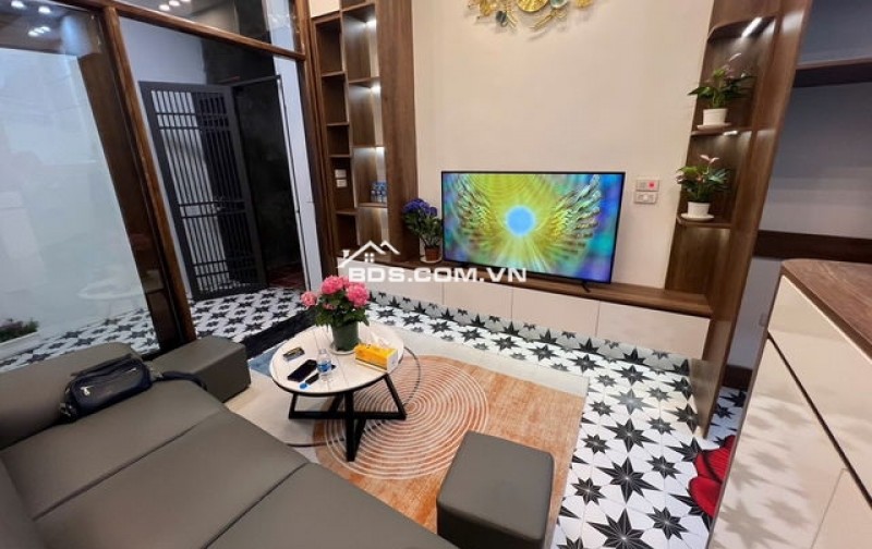 Bán gấp nhà LÔ GÓC Hào Nam- Đống Đa – 40m2 -4 Tầng – Chỉ 6.5 Tỷ
