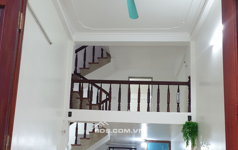BÁN NHÀ DÂN XÂY ĐẸP 1.95 TỶ 3 TẦNG 46M2 NGÕ NGẮN HOÀNG VĂN THỤ