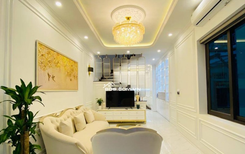 Nhà Đẹp Lô Góc, Gần Đường Ô TÔ, Đường Láng, Đống Đa 53m, 4 tầng, mt 4.1m, giá 14.2 tỷ.
