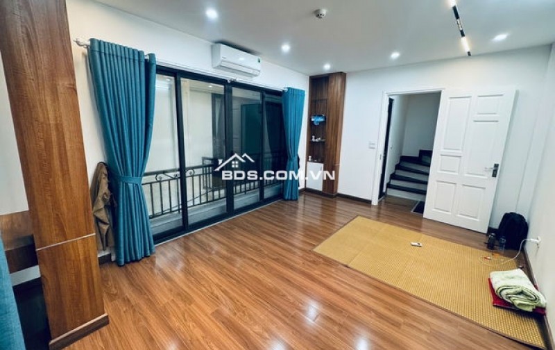 Bán Gấp Siêu Phẩm Nhà Yên Hòa, Cầu Giấy 40m2 – 5 Tầng – MT  5m – Giá chỉ 8 tỷ