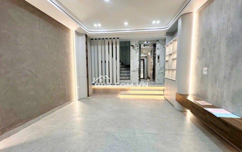 Bán Nhà Trường Chinh, Thanh Xuân - 2Thoáng - Oto - Thang Máy - Full Nội Thất - 65m. Nhỉnh 12 Tỷ.