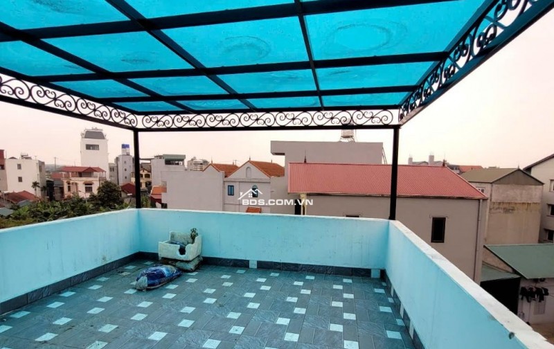 NHÀ ĐẸP NGÕ RỘNG 50m2, 4 TẦNG – DÂN XÂY CHẮC CHẮN – Ô TÔ QUA CỬA – GẦN HỒ MÁT MẺ