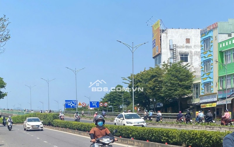 MẶT TIỀN TÔN ĐỨC THẮNG SÁT BẾN XE TRUNG TÂM. DT : 100m2
