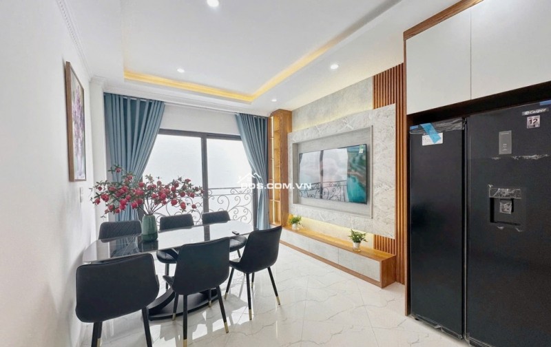 CHÍNH CHỦ CẦN BÁN NHÀ 6 TẦNG THANG MÁY - NGÕ 42 – SÀI ĐỒNG – LONG BIÊN, HÀ NỘI