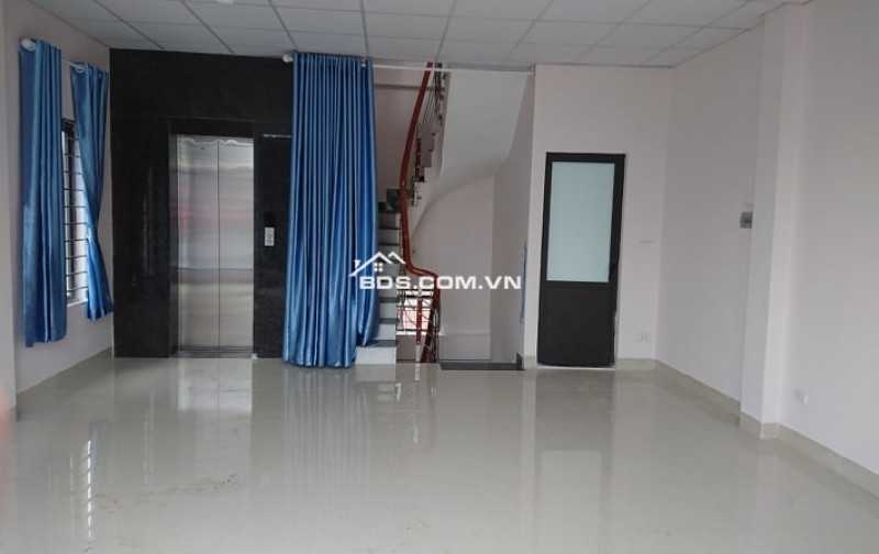 Cho thuê 3 tầng nhà mặt tiền, 118 đường Tây Sơn, Quận Đống Đa, Hà Nội Cho Thuê từ 3/7