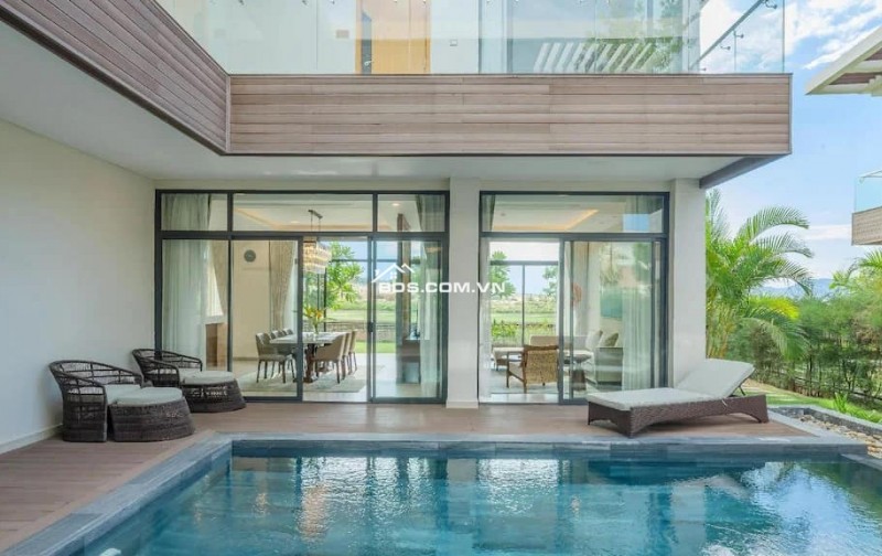 BÁN VILLA GOLF VIEW BIỂN DT: 458m2 4PN GIÁ 29TY, SHR