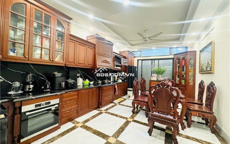 CẦN BÁN NHÀ BỒ ĐỀ LONG BIÊN 19.9 TỈ