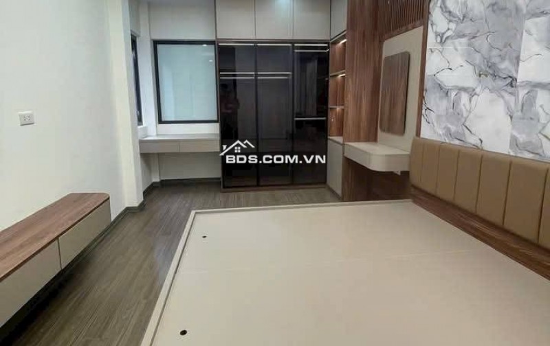 Nhà Đẹp Gần Đường Ô TÔ Tam Trinh 27m, 5 tầng, mt 3.2m, giá 5.95 tỷ