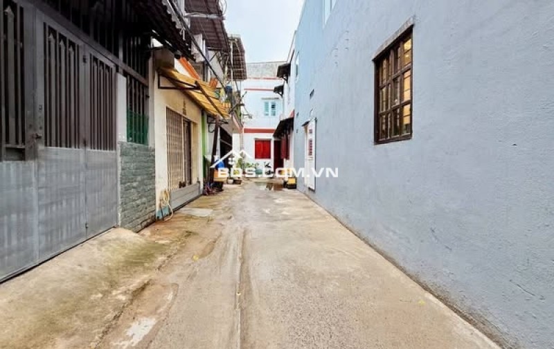 Bán nhà 2MT TL29 có nhiều cửa sổ thoáng mát gần ngã tư ga Thạnh Lộc