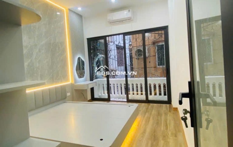 ĐẤT VÀNG PHÁO ĐÀI LÁNG - TRUNG TÂM ĐỐNG ĐA - BA BƯỚC RA ĐƯỜNG LÁNG 31M 4 TẦNG CHỈ 7.5 TỶ