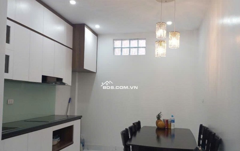 Bán Nhà Ngã Tư Sở - Oto - Kinh Doanh - 40m, 4 Tầng - Full Nội Thất. Chỉ 12.5 Tỷ.