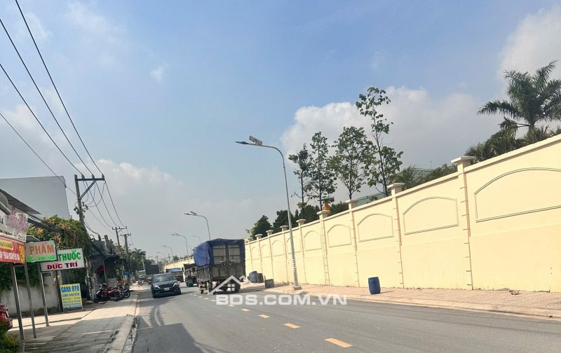 Cho thuê nhà xưởng 211m2 mặt tiền đường Trần Quang Diệu Dĩ An BD