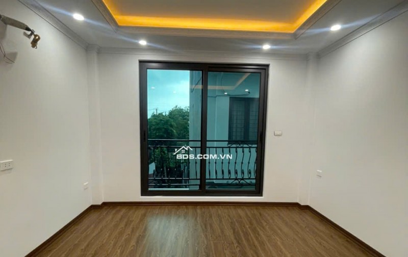 Bán nhà mới koong ngũ hiệp, Thanh Trì, 60m2*4 tầng , ô tô đỗ cổng - chỉ 6.9x tỷ .
