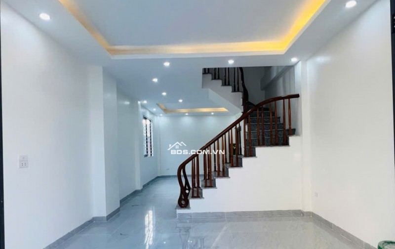 chỉ 4 tỷ hơn có nhà gần tt Văn điển, Thanh Trì, 45m2*4 tầng ,lô góc, ô tô đỗ gần .