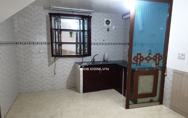 BÁN NHÀ DÂN XÂY ĐẸP 1.95 TỶ 3 TẦNG 46M2 NGÕ NGẮN HOÀNG VĂN THỤ