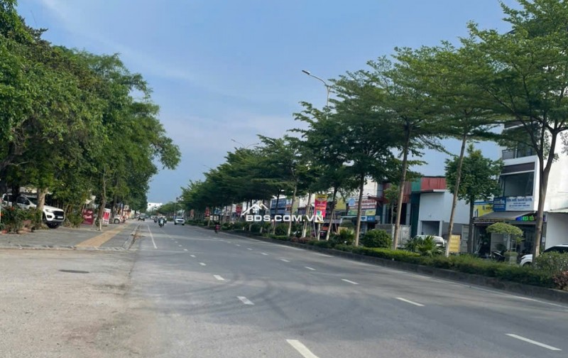 Bán gấp 2 lô đất Tân Hồng, TS, BN. S = 195m2 giá 33 tỷ