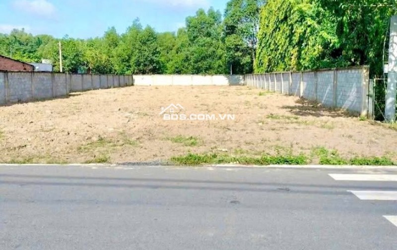 CẦN TIỀN BÁN 250M2 ĐẤT THỔ CƯ SHR NẰM NGAY CHỢ, TRƯỜNG HỌC. GIÁ 240TR