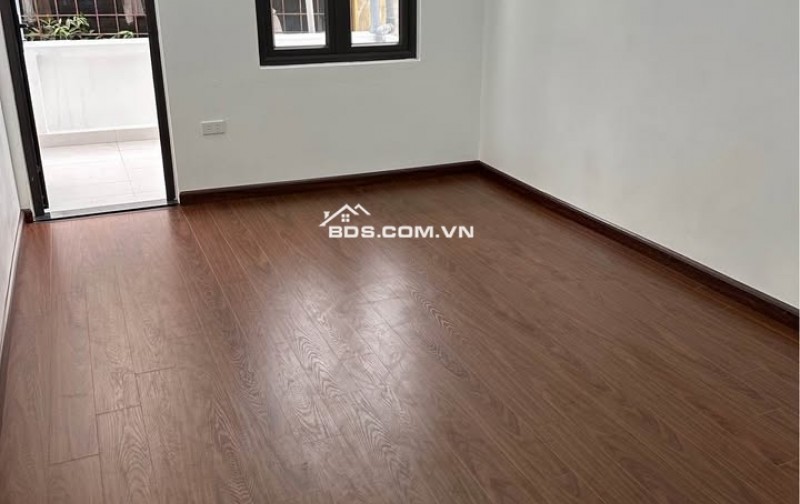 Cần Bán gấp nhà phố Tứ Liên - 100m2 x 3 tầng, mặt tiền 5,1m Lô Góc - 0971829486