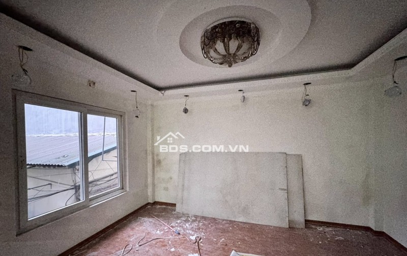 BÁN NHÀ KIM GIANG THANH XUÂN 6.1 TỶ 34M VỊ TRÍ CỰC ĐỈNH 10M RA PHỐ FULL NỘI THẤT
