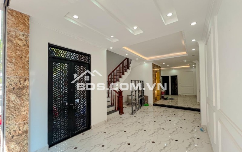 BÁN NHÀ HOÀNG LIỆT – Ô TÔ VÀO NHÀ – VIEW HỒ – THANG MÁY – 50M²  - 12.5 TỶ