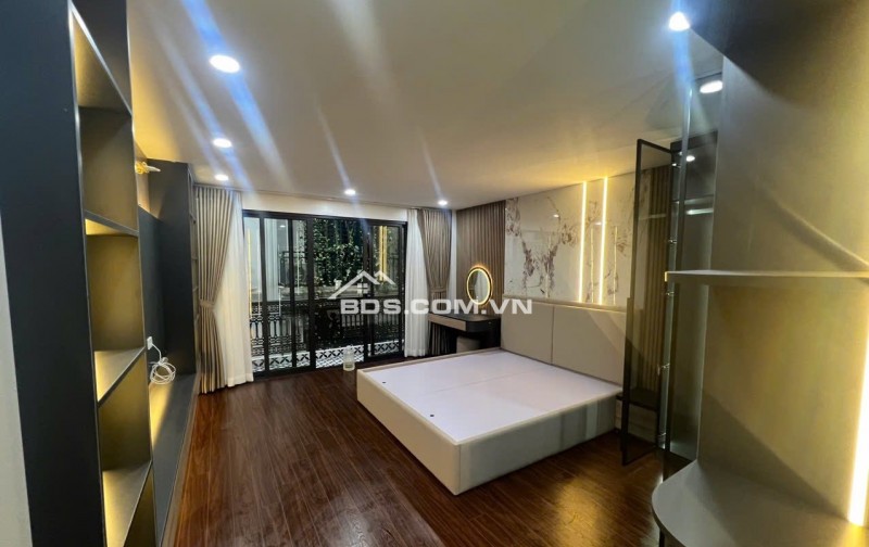 MUA NGAY KO MẤT-NHÀ PHỐ ĐỘI CẤN -BA ĐÌNH 6 TẦNG THANG MÁY-56M2-4,2MT-15.8 Tỷ-Ô TÔ TRÁNH