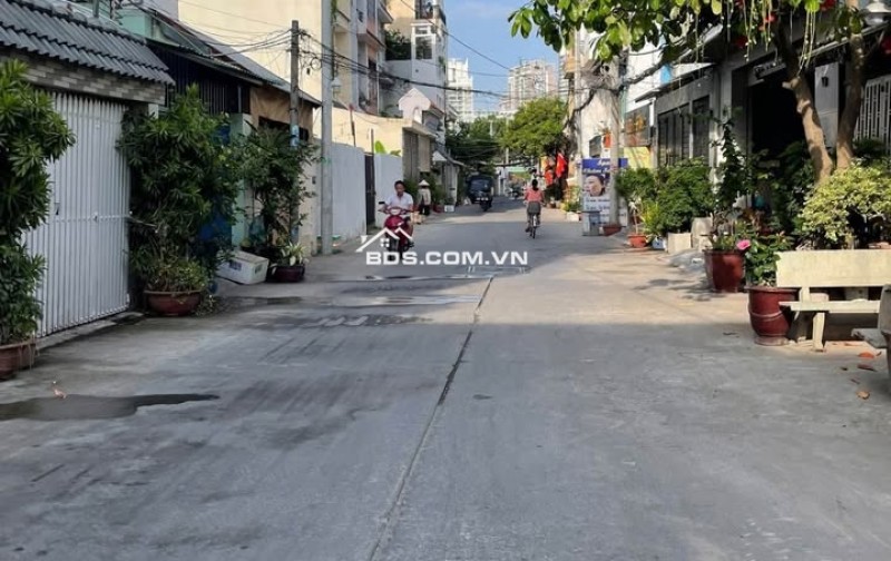 Nhà riêng đường Huỳnh Tấn Phát cách 50m. Hẻm thông tứ tung  chỉ 11.8 tỷ
 Lh Mr Tâm 0849131413