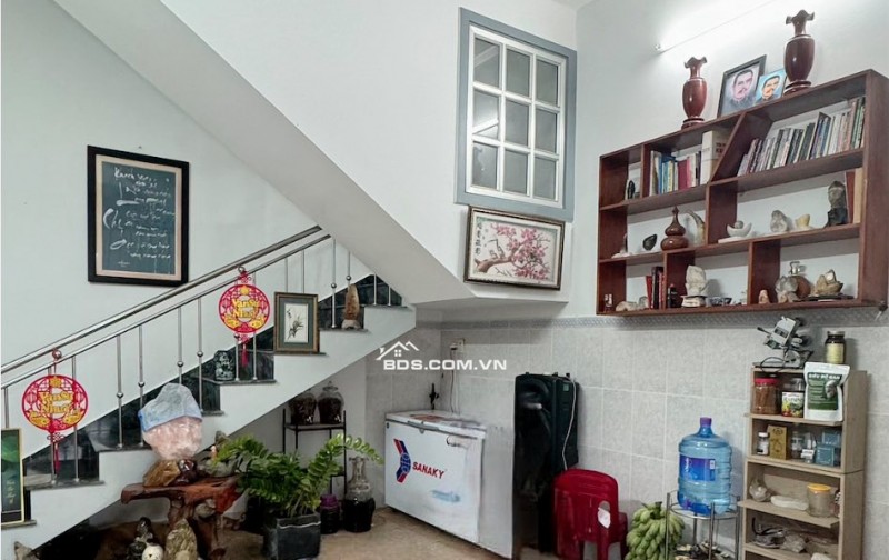 BÁN NHÀ 2 TẦNG MẶT TIỀN ĐƯỜNG PHẠM VĂN ĐỒNG - VĨNH HOÀ NHA TRANG 6TY2