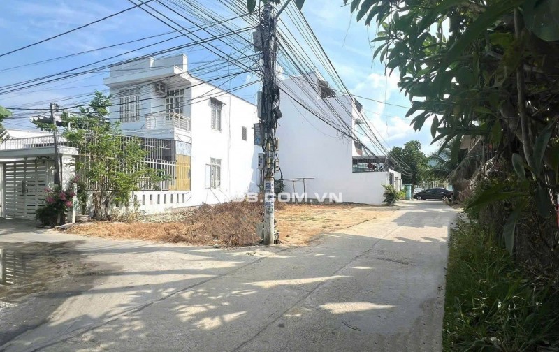Bán lô góc tại xã Vĩnh Thạnh, Nha Trang . Giá : 2 tỷ 190 triệu