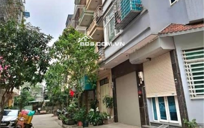 PHÂN LÔ - Ô TÔ TRÁNH - Ở SƯỚNG - VỈA HÈ - NHÀ ĐẸP KINH DOANH - CÁCH HỒ LINH ĐÀM CHỈ 30M
