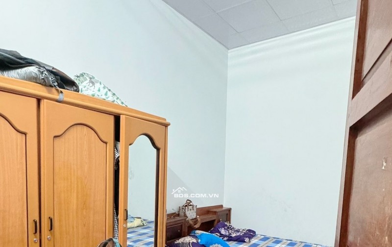 BÁN NHÀ 2 TẦNG MẶT TIỀN ĐƯỜNG PHẠM VĂN ĐỒNG - VĨNH HOÀ NHA TRANG 6TY2