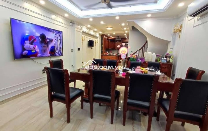 Cần bán nhà đẹp tự xây khu vực Cầu Giấy