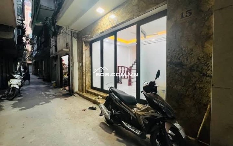 Cần bán nhà đẹp tự xây khu vực Cầu Giấy