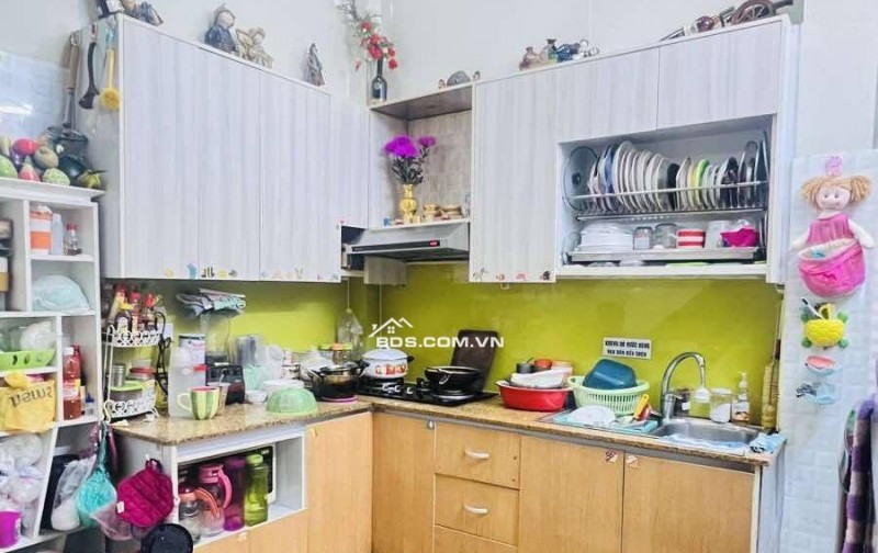 MẶT TIỀN [#QUẬN_1]-- KẾ TRẦN QUANG KHẢI - VỊ TRÍ ĐẮC ĐỊA - CHÍNH CHỦ LÂU NĂM - DT 49M2 - 4 TẦNG BTCT - 4PN - VỈA HÈ KINH DOANH.