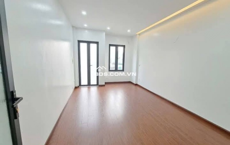 Nhà Đẹp Gần Đường Ô Tô, Vĩnh Hưng, Hoàng Mai 30m, 5 tầng, mt 3.5m, giá 6.5 tỷ