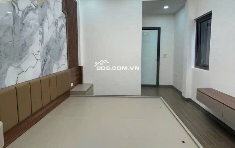 Nhà Đẹp Gần Đường Ô TÔ Tam Trinh 27m, 5 tầng, mt 3.2m, giá 5.95 tỷ