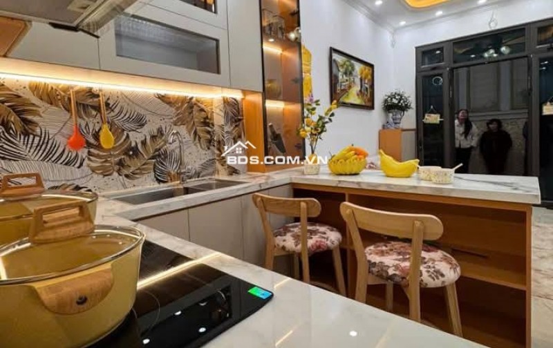 Nhà Đẹp Gần Đường Hoàng Mai 25m, 5 tầng, mt 3m, giá 5.8 tỷ