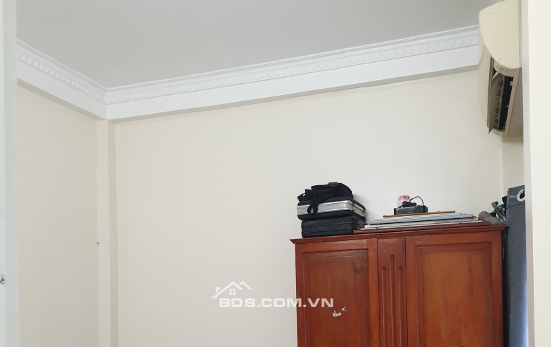 BÁN NHÀ ĐẸP 1.65 TỶ 3 TẦNG 47M2 KHU VỰC TRẦN QUANG KHẢI