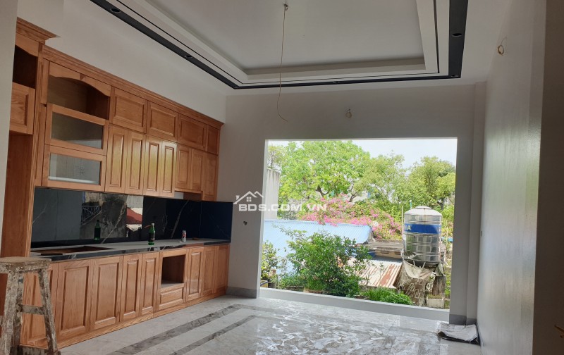 BÁN NHÀ 5.3 TỶ 4 TẦNG 62M2 CÓ GARA Ô TÔ VỊ TRÍ ĐẸP ĐÔ THỊ THỐNG NHẤT