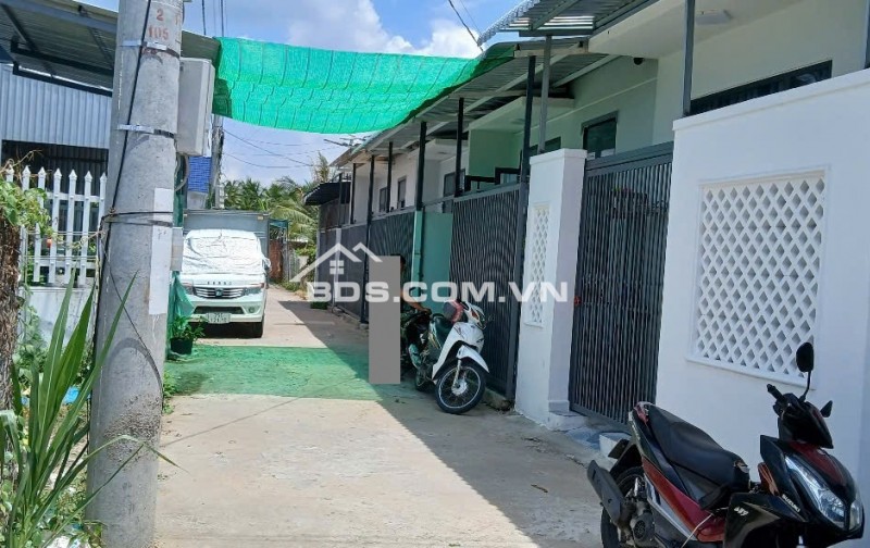 Lô đất Mỹ Phong, TP Mỹ Tho. 100m2 full thổ cư. Xe 16 chỗ 90D vào 50 mét.