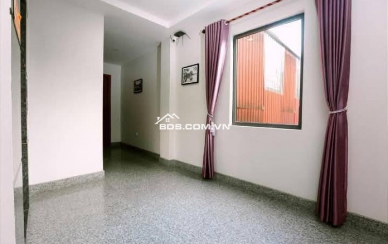 Nhà Đẹp Mặt Phố Kinh Doanh Giáp Bát, Hoàng Mai 102m, 7 tầng, mt 5.2m, giá 29 tỷ