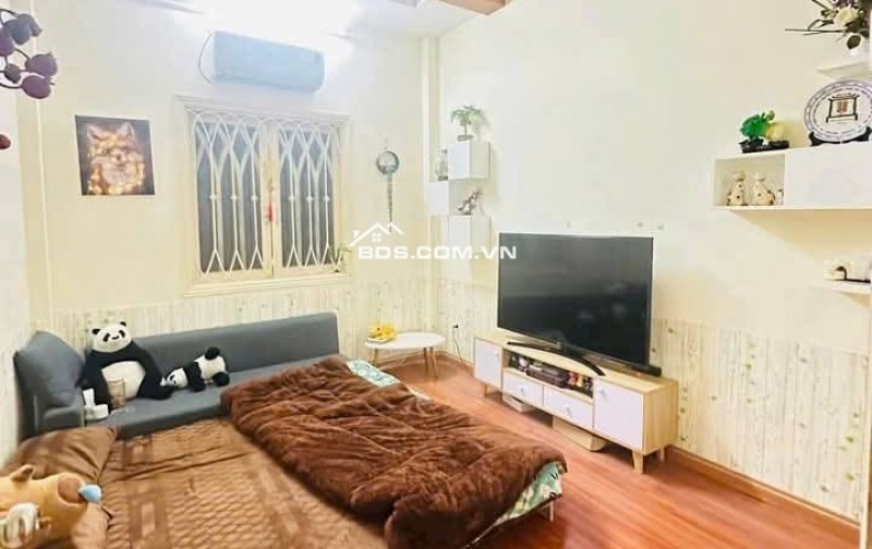 Nhà Đẹp Gần Đường Ô Tô Thái Thịnh, Đống Đa 39/46m, 4 tầng, mt 5.8m, giá 13.2 tỷ