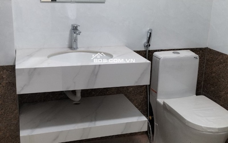 Văn phòng, kho Xuân Đỉnh 140m2 thang máy giá 12tr/th