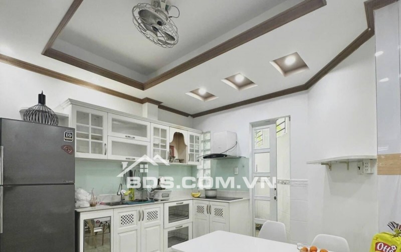 HẺM XE HƠI 7M OTO NGỦ TRONG NHÀ - ĐOÀN THỊ ĐIỂM - P1 - 4 TẦNG - MỚI 99% ĐỦ CÔNG NĂNG - DOANH THU GẦN 40 TR/TH.
